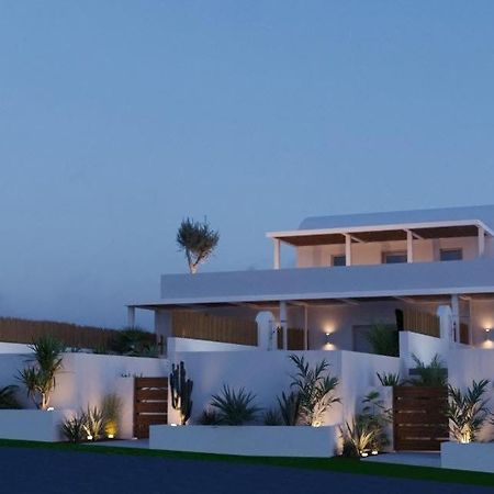 Lejardin Suites Santorini Pyrgos Kallistis ภายนอก รูปภาพ