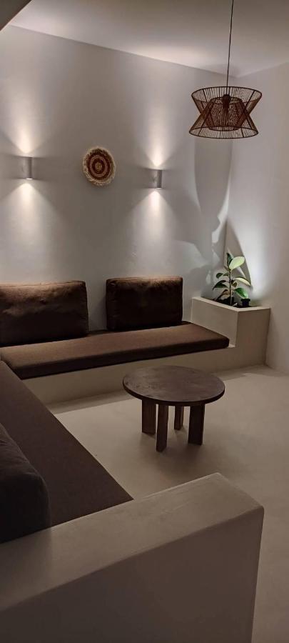 Lejardin Suites Santorini Pyrgos Kallistis ภายนอก รูปภาพ