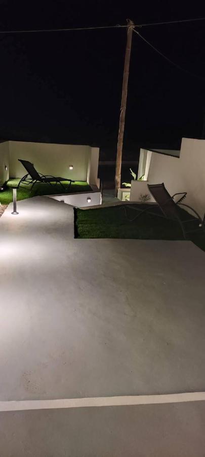 Lejardin Suites Santorini Pyrgos Kallistis ภายนอก รูปภาพ