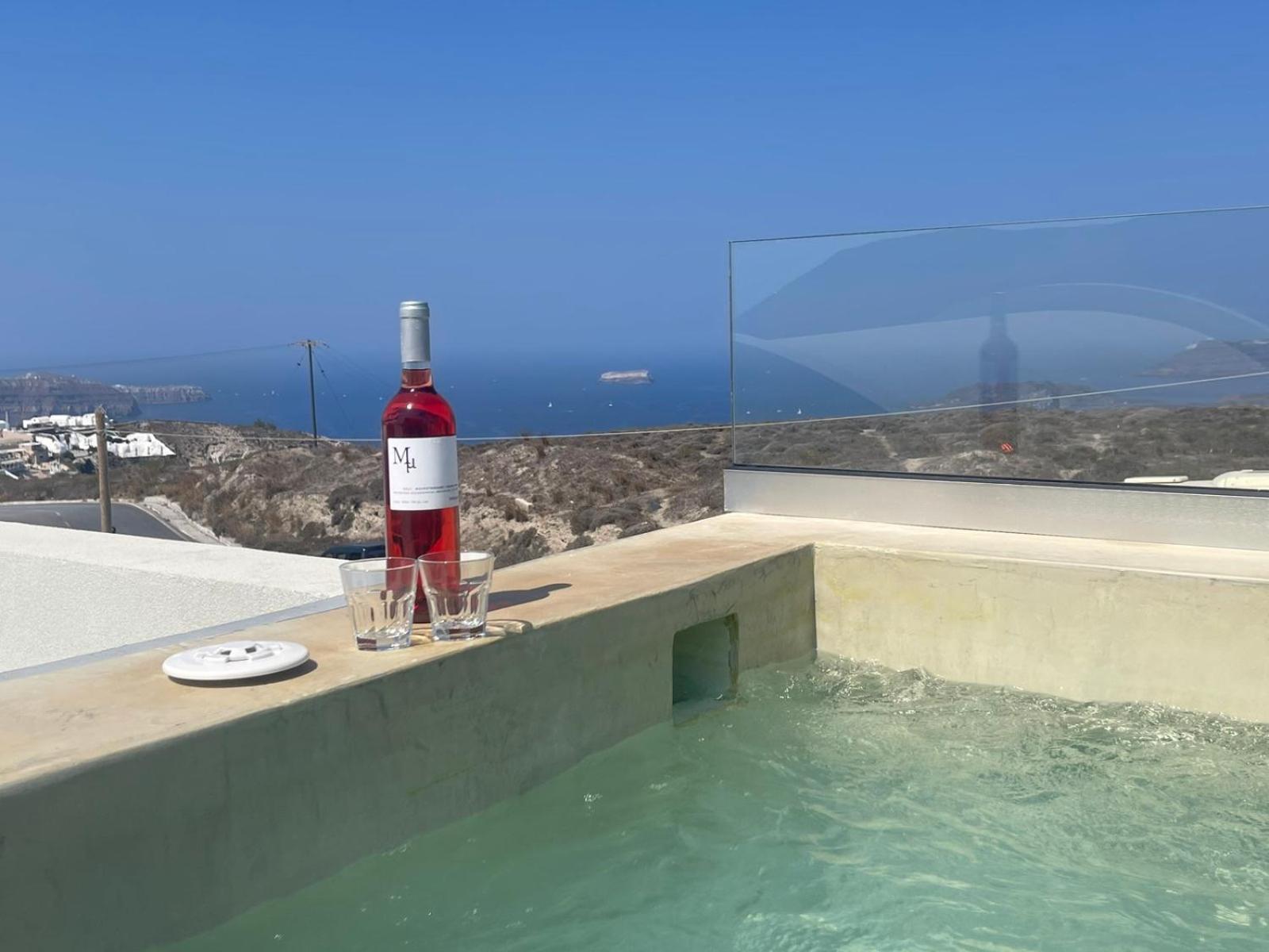 Lejardin Suites Santorini Pyrgos Kallistis ภายนอก รูปภาพ
